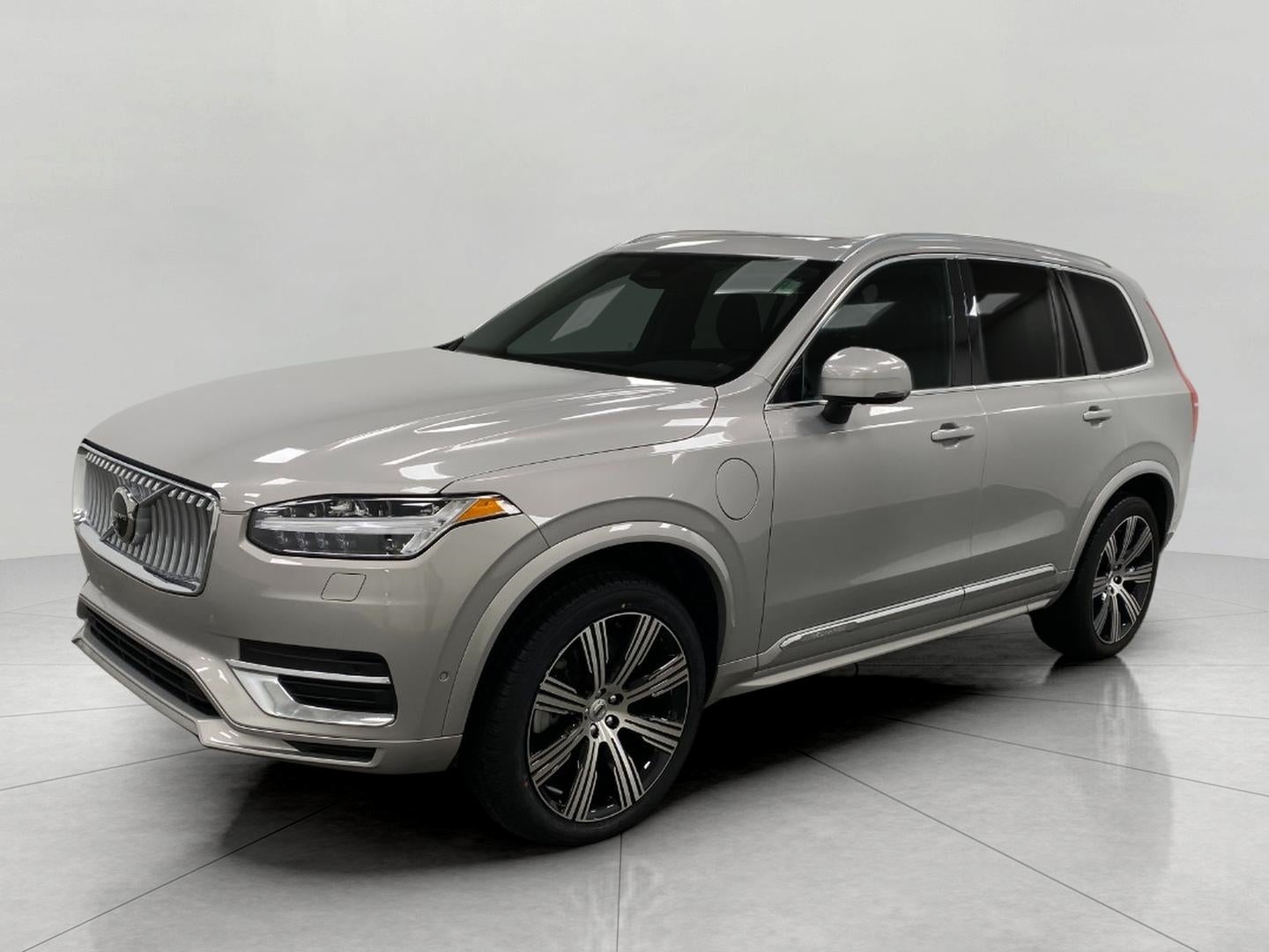 2024 Volvo XC90 Recharge Plug-In Hybrid T8 eAWD PHEV Plus 6P