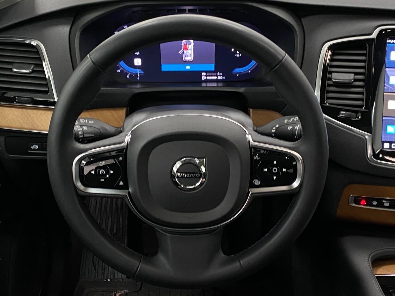 2024 Volvo XC90 Recharge Plug-In Hybrid T8 eAWD PHEV Plus 6P