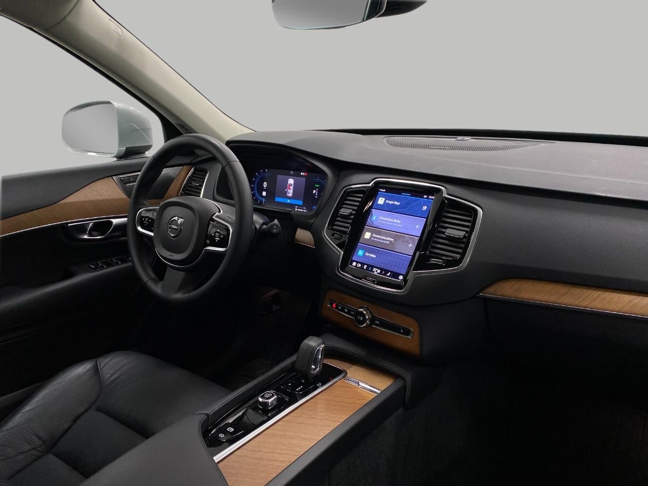 2024 Volvo XC90 Recharge Plug-In Hybrid T8 eAWD PHEV Plus 6P