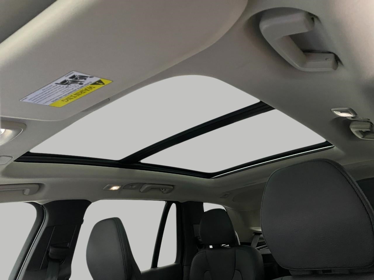 2024 Volvo XC90 Recharge Plug-In Hybrid T8 eAWD PHEV Plus 6P