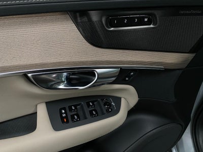 2025 Volvo XC90 Plug-In Hybrid 2025.5 T8 AWD Plus 7-Seater