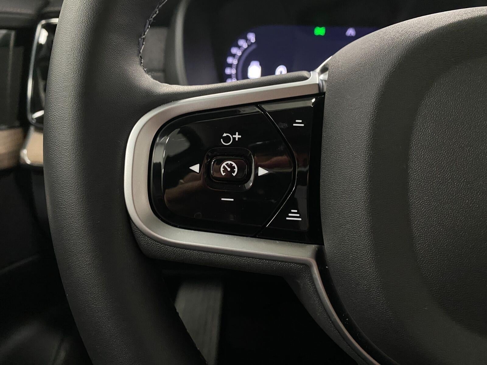 2026 Volvo XC90 Plug-In Hybrid T8 AWD Plus 7-Seater