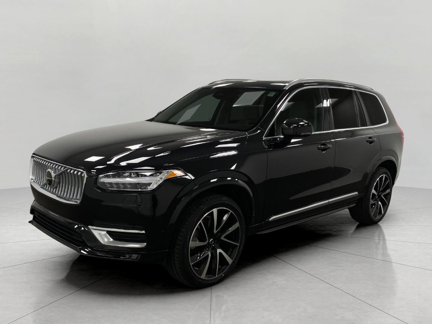 2023 Volvo XC90 B5 AWD Plus 7P