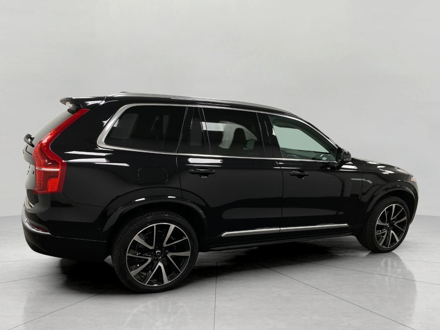 2023 Volvo XC90 B5 AWD Plus 7P