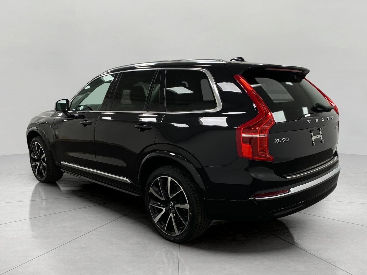 2023 Volvo XC90 B5 AWD Plus 7P