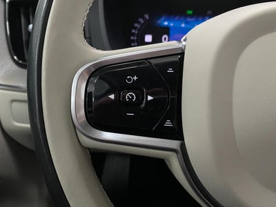 2023 Volvo XC60 B5 AWD Ultimate Bright Theme