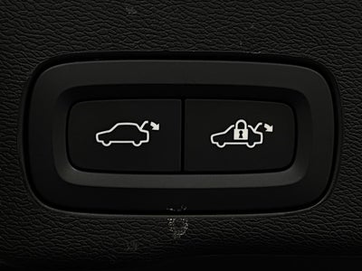2023 Volvo XC60 B5 AWD Ultimate Bright Theme