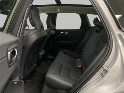 2024 Volvo XC60 B5 AWD Plus Dark Theme