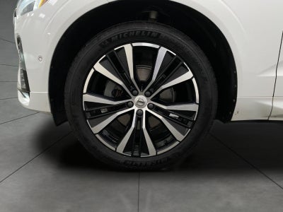 2023 Volvo XC60 B5 AWD Plus Dark Theme