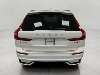 2023 Volvo XC60 B5 AWD Plus Dark Theme