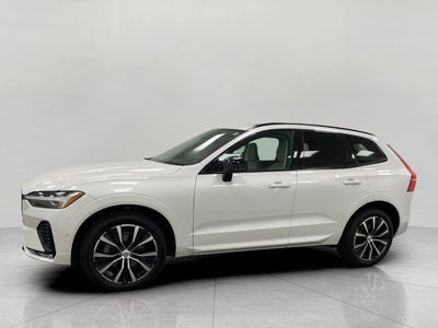 2023 Volvo XC60 B5 AWD Plus Dark Theme