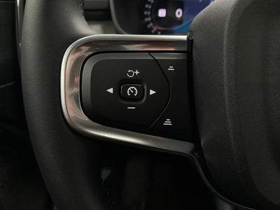 2026 Volvo XC40 B5 AWD Plus