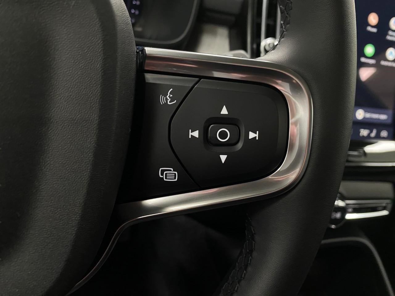 2026 Volvo XC40 B5 AWD Plus