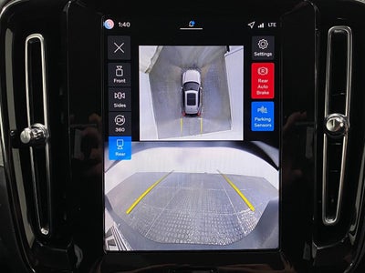 2026 Volvo XC40 B5 AWD Plus