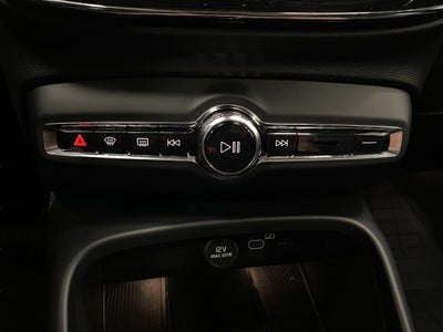 2026 Volvo XC40 B5 AWD Plus