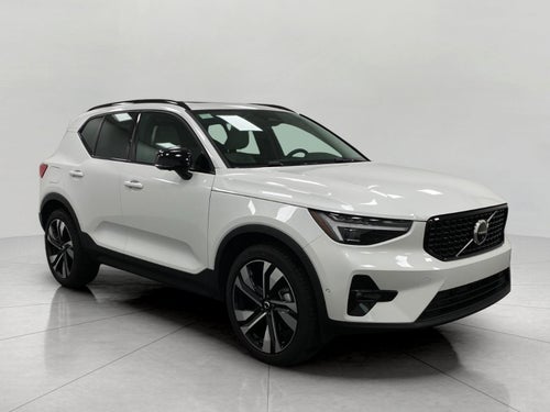 2026 Volvo XC40 B5 AWD Ultra