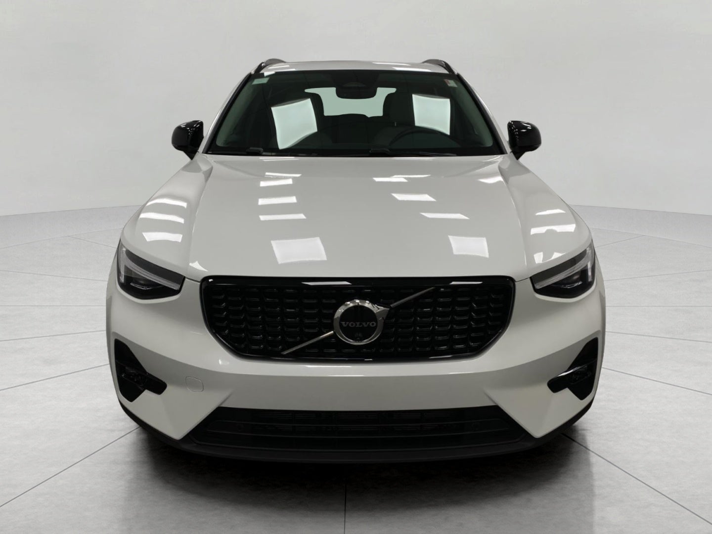 2026 Volvo XC40 B5 AWD Ultra
