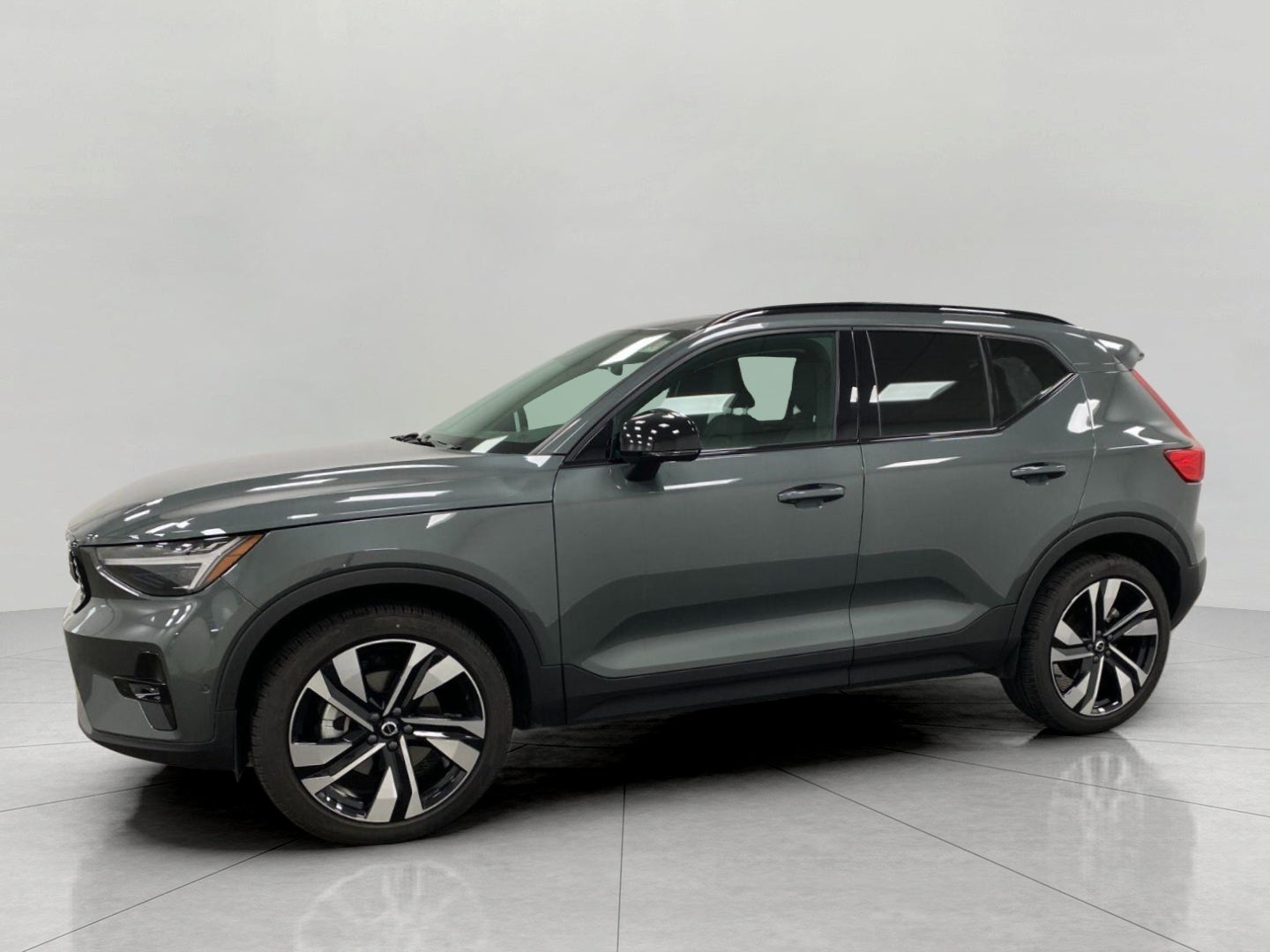 2026 Volvo XC40 B5 AWD Ultra