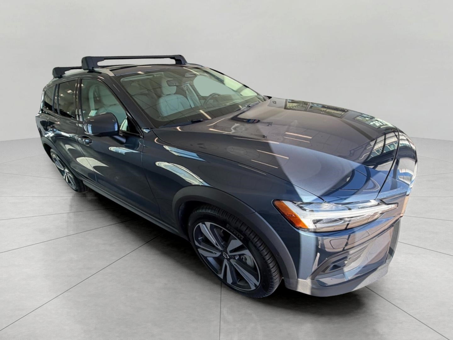 2026 Volvo V60 Cross Country B5 AWD Plus