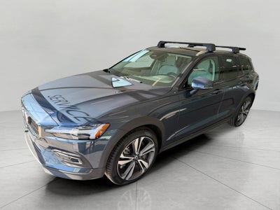 2026 Volvo V60 Cross Country B5 AWD Plus
