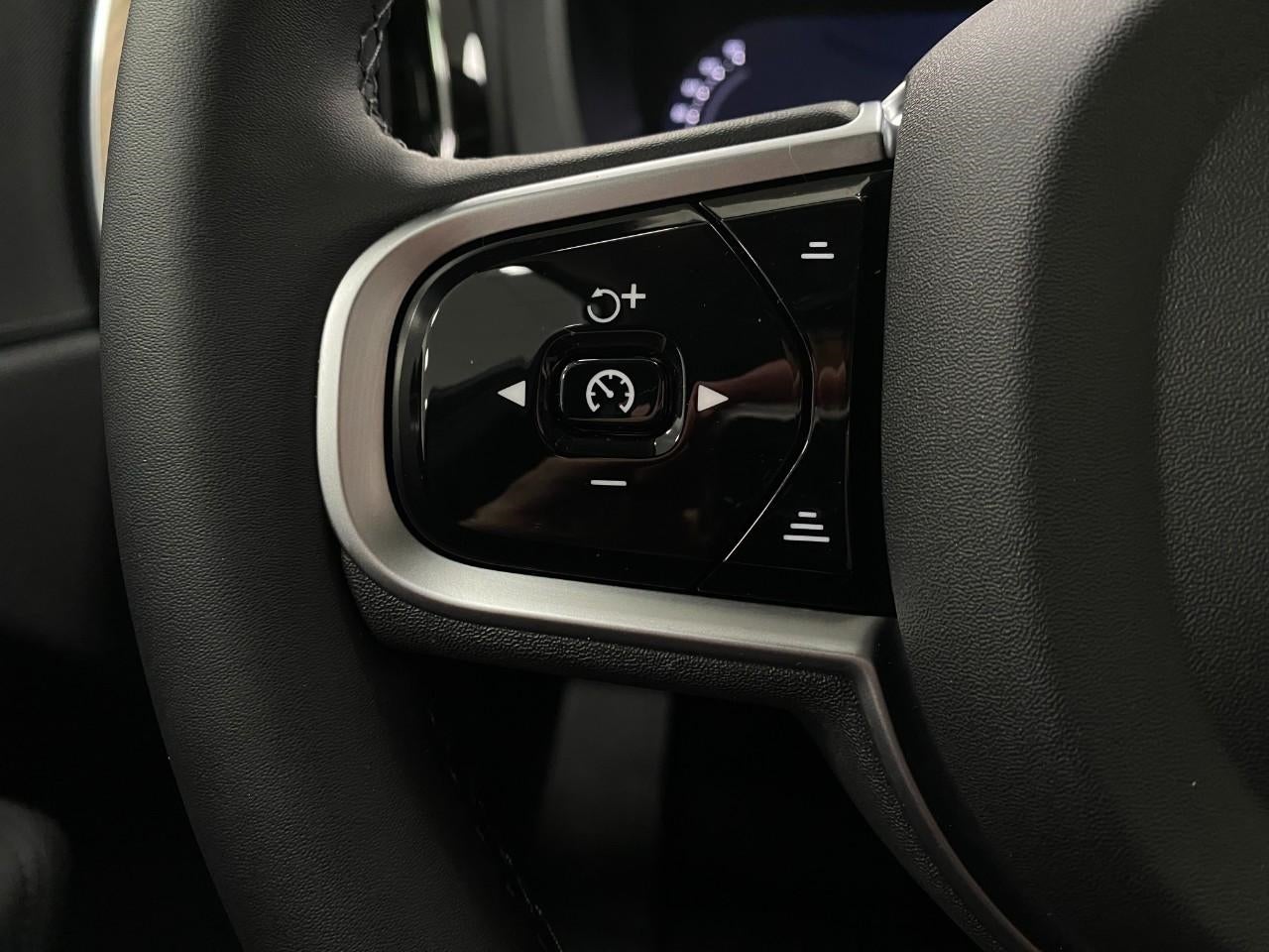 2026 Volvo XC60 B5 AWD Plus