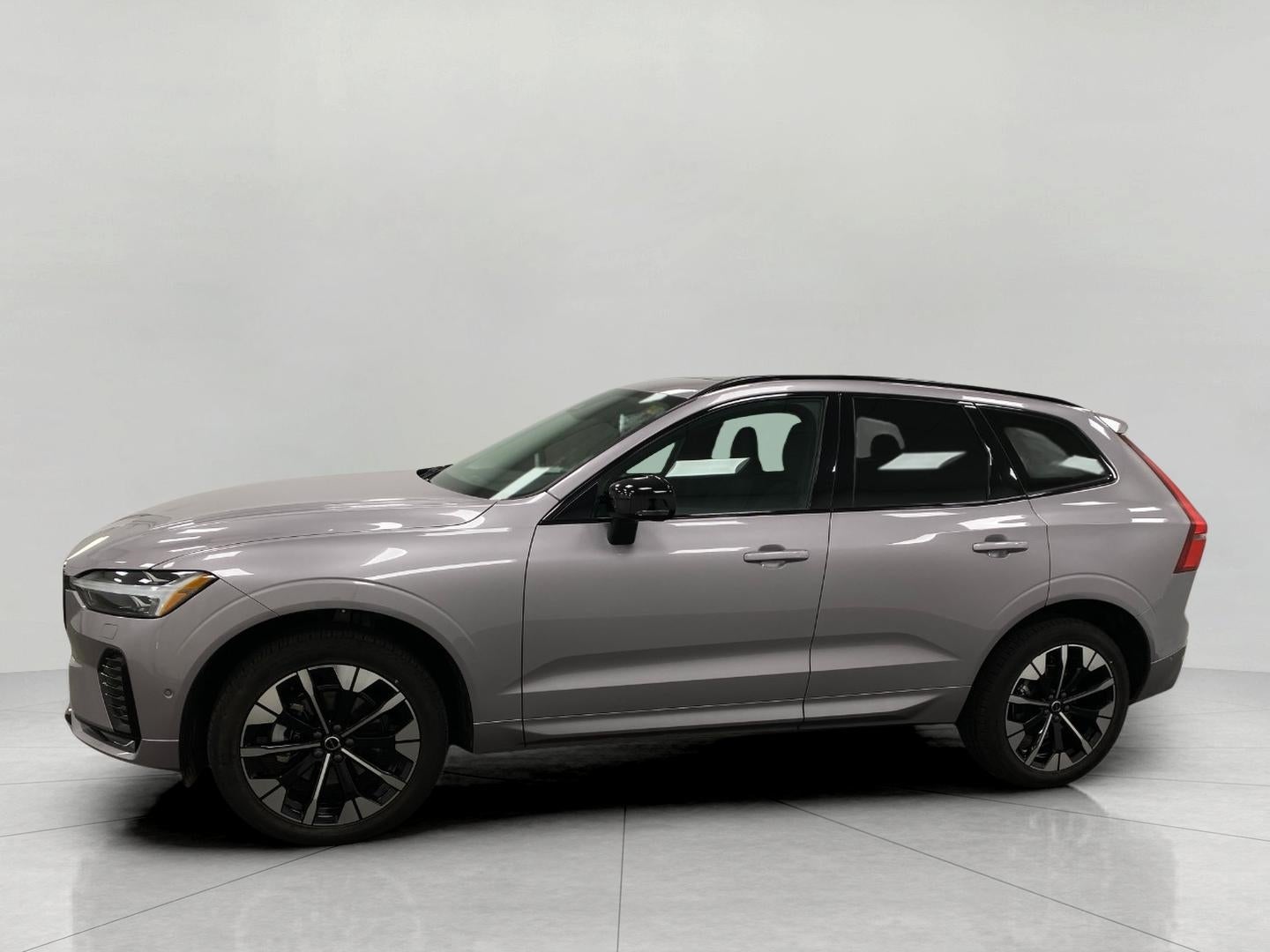 2026 Volvo XC60 B5 AWD Plus