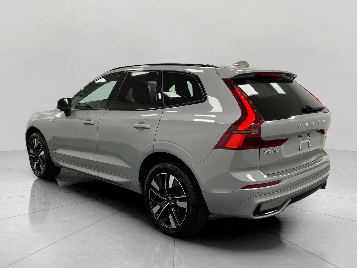 2026 Volvo XC60 B5 AWD Core